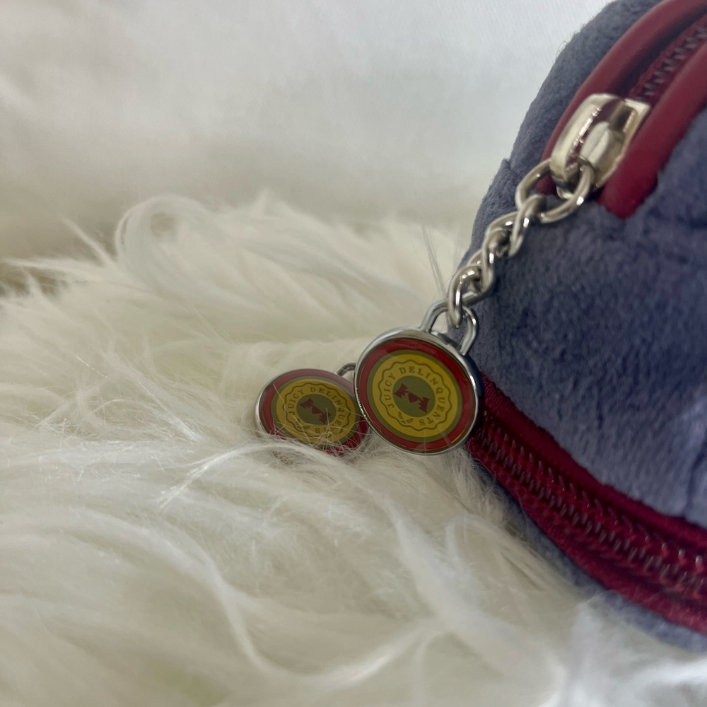 SOLD Vintage Juicy Couture Trust fund Generation University Cosmetic bag ❤️☁️✨ - Picture 3 of 6